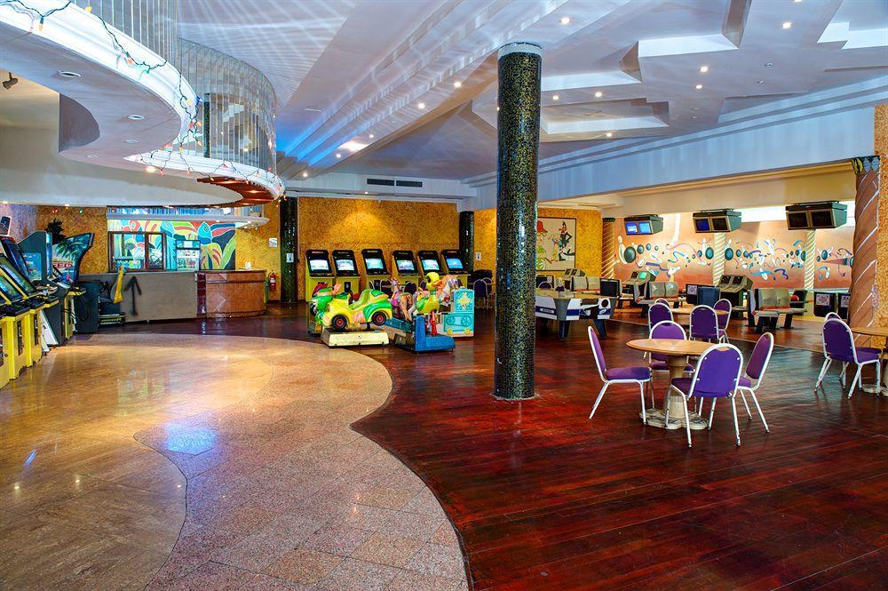 Ramada By Wyndham Princess Belize City Otel Restoran fotoğraf