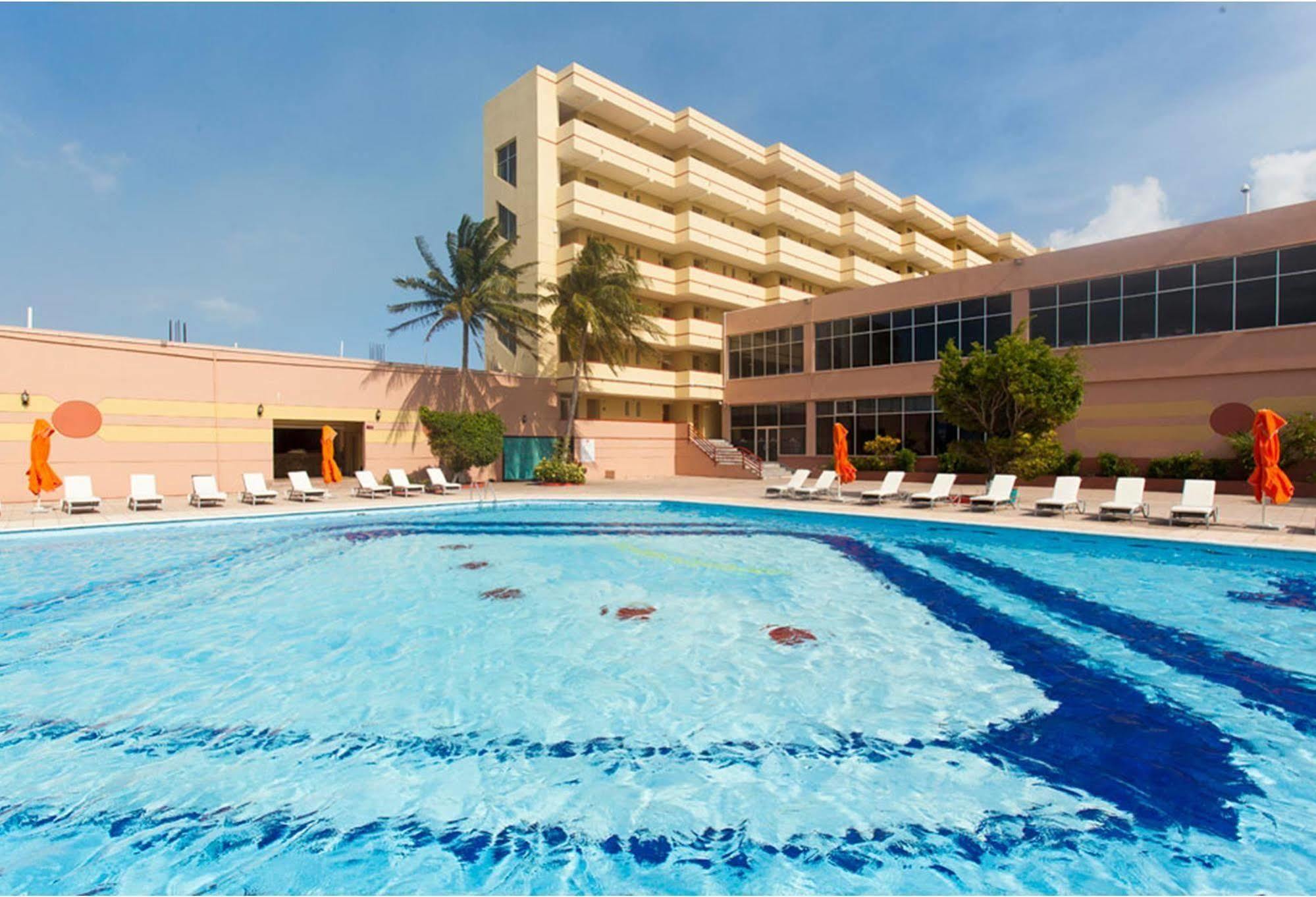 Ramada By Wyndham Princess Belize City Otel Dış mekan fotoğraf